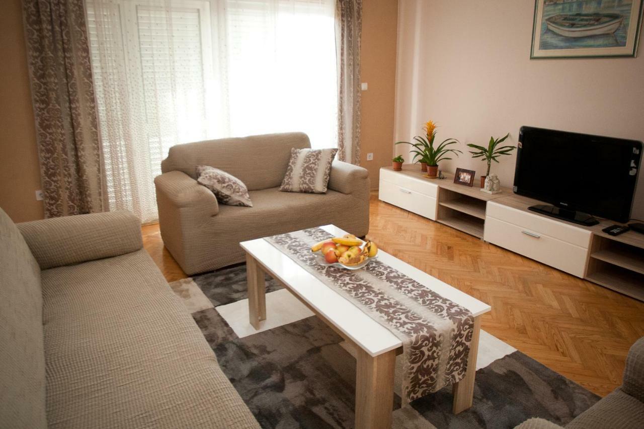 Apartman Ana Radovin Exterior photo